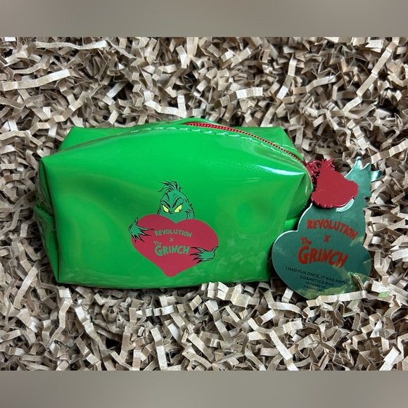 Makeup Revolution x The Grinch Mini
Cosmetics Bag - Picture 2 of 7